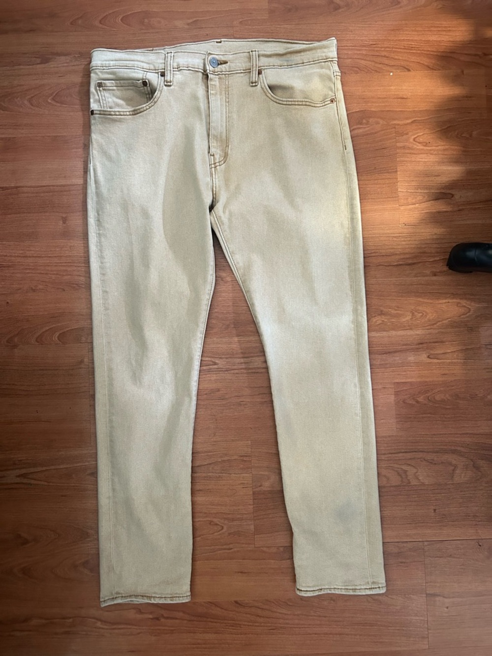 Levi’s 512 Jeans Men’s Size 36x32 Beige Premium Straight-Leg Jeans